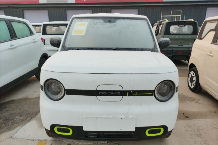 吉利银河 熊猫 2025款 210km 元气熊车身外观2