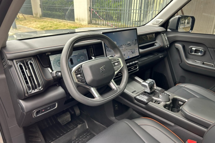 捷途自由者 2025款 2.0TD 自动XWD征服中控内饰7011