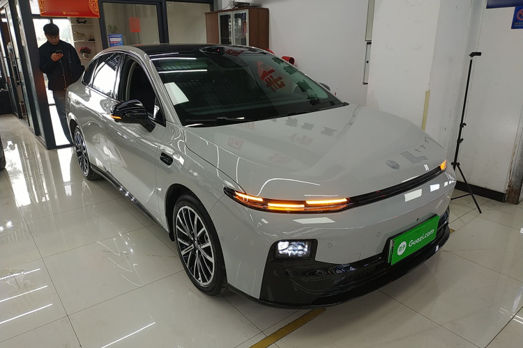 零跑汽车 零跑B01 2025款 650激光雷达版车身外观3