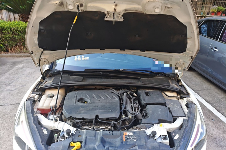 福特 福克斯 2017款 两厢 EcoBoost 180 自动运动型局部细节24