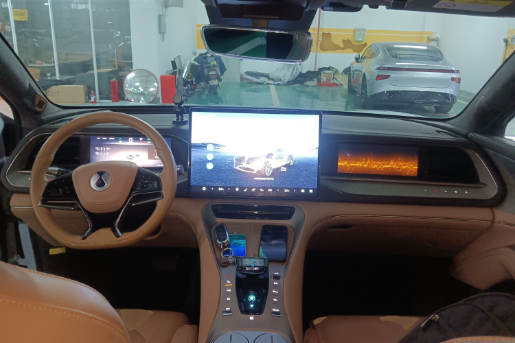 腾势N7 2023款 超长续航版中控内饰7002