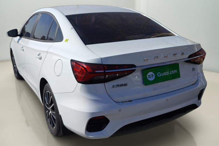 荣威i5 2021款 1.5L 手动铂金版车身外观5