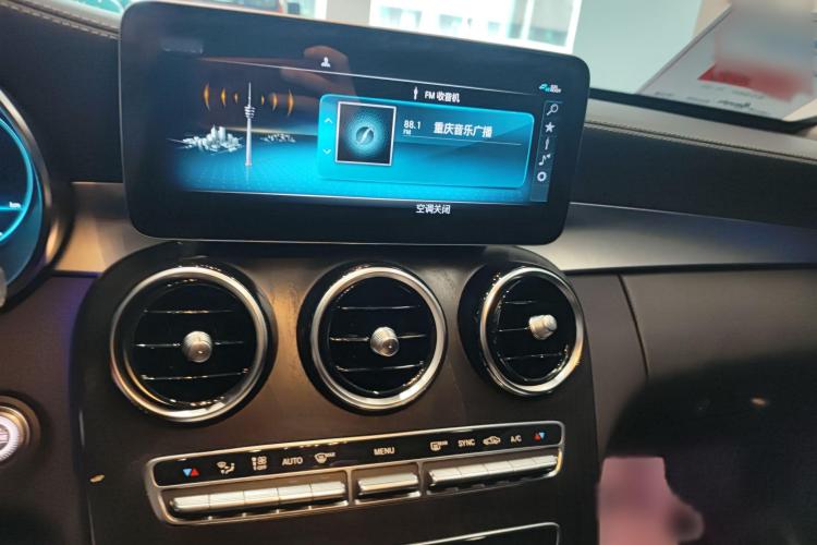 奔驰C级 2020款 改款 C 260 L 运动版局部细节16