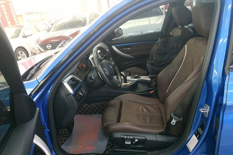 宝马3系 2019款 320i M运动套装局部细节19