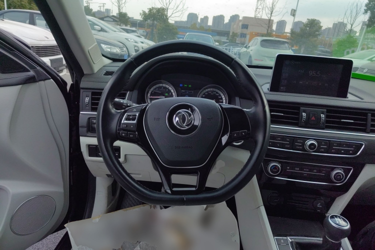 东风风行 景逸S50 2017款 1.5L 手动尊享型中控内饰13