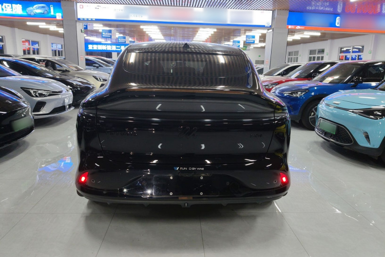 智己汽车 智己LS6 2023款 Max 长续航版车身外观6