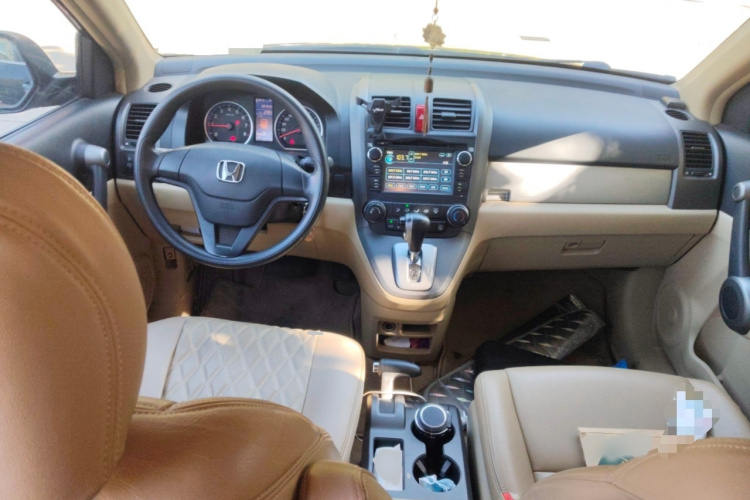 本田CR-V 2010款 2.0L 自动两驱都市版中控内饰7002