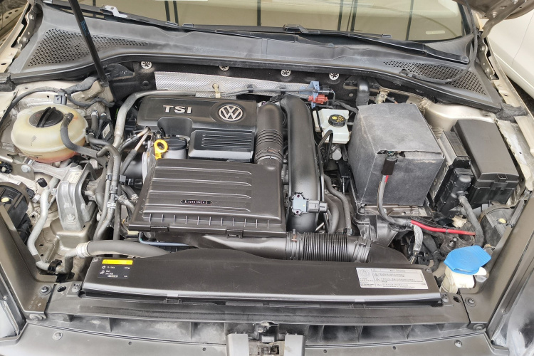 大众 高尔夫 2016款 230TSI 自动豪华型机舱底盘24
