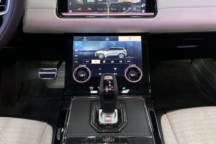 路虎 揽胜极光 2021款 极光L 249PS R-Dynamic First edition 首发版中控内饰7006