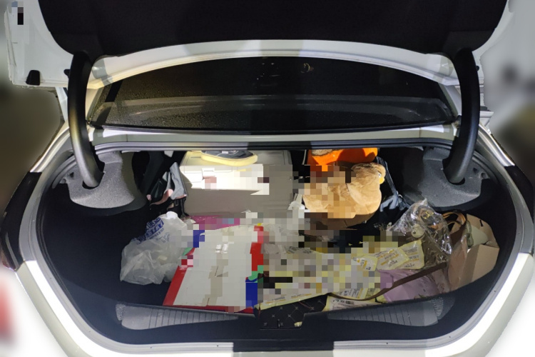 凯迪拉克CT4 2021款 28T 豪华型中控内饰23