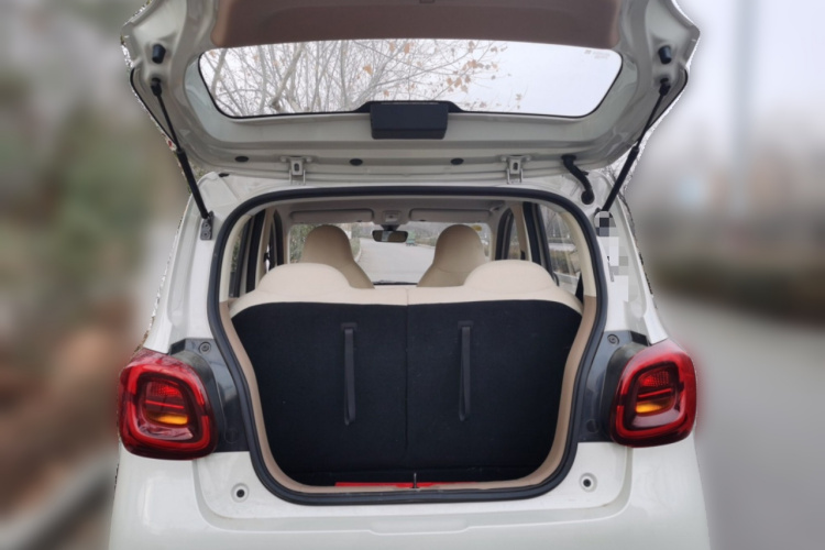 五菱汽车 宏光MINIEV 2025款 四门版 进阶款中控内饰23