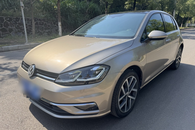 大众 高尔夫 2018款  230TSI 自动豪华型车身外观6005