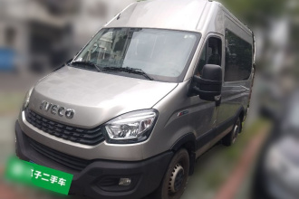 依维柯欧胜 2021款 3.0T 自动超瑞短轴高顶侧拉门F1C