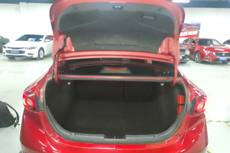 马自达3 昂克赛拉 2017款 三厢 1.5L 自动舒适型 国V机舱底盘23