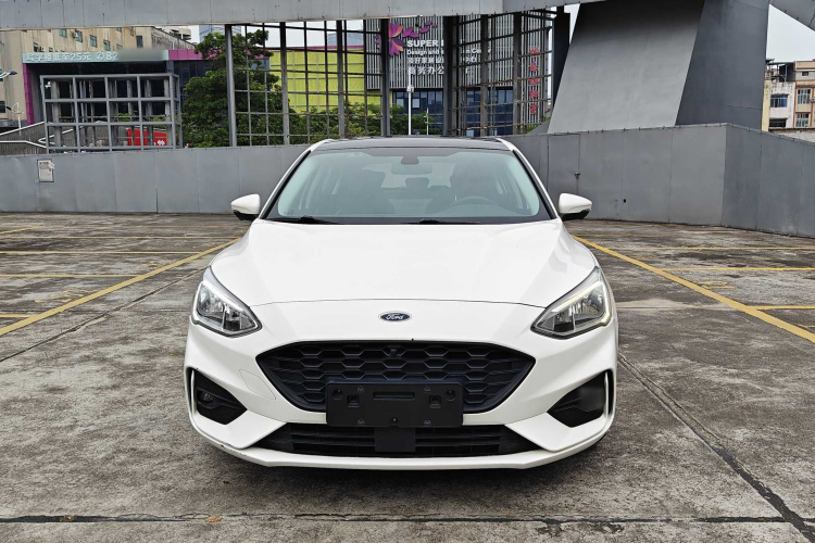 福特 福克斯 2020款 两厢 EcoBoost 180 自动锋潮型车身外观6001