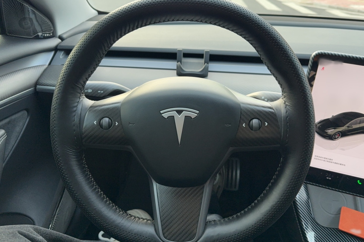 特斯拉 Model 3 2022款 Performance高性能全轮驱动版局部细节13