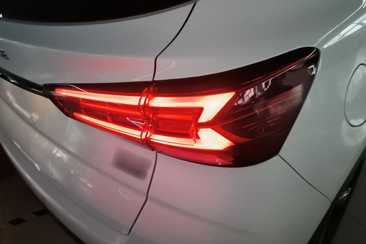 荣威RX3 2021款 PRO 1.6L CVT旗舰型车身外观6006