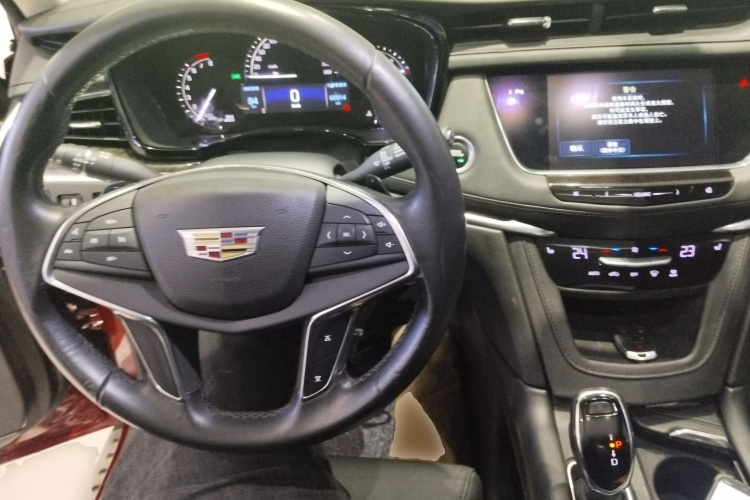 凯迪拉克XT5 2016款 25T 豪华型中控内饰7002