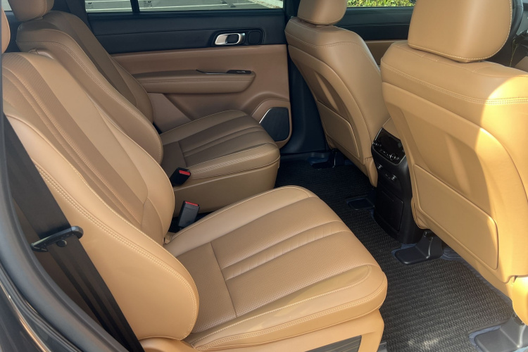 理想汽车 理想ONE 2020款 增程6座版中控内饰7008