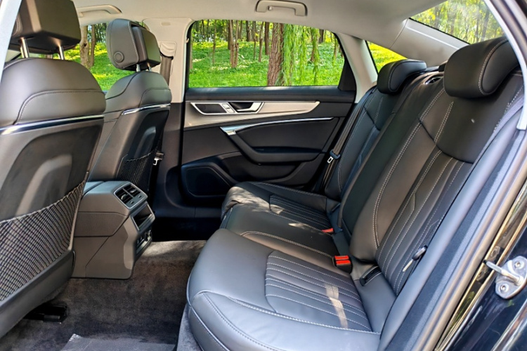 奥迪A6L 2023款 40 TFSI 豪华致雅型中控内饰7004