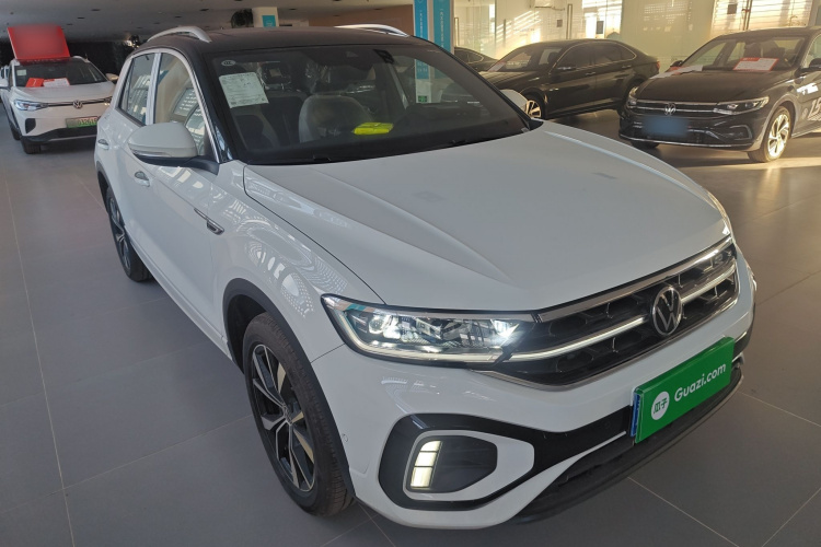大众 T-ROC探歌 2025款 改款二 300TSI DSG两驱星光版车身外观3