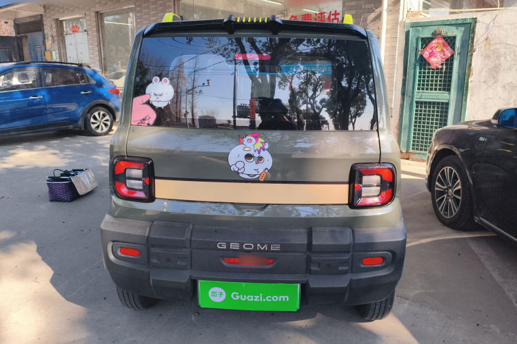 吉利银河 2025款 210km 熊猫骑士车身外观6