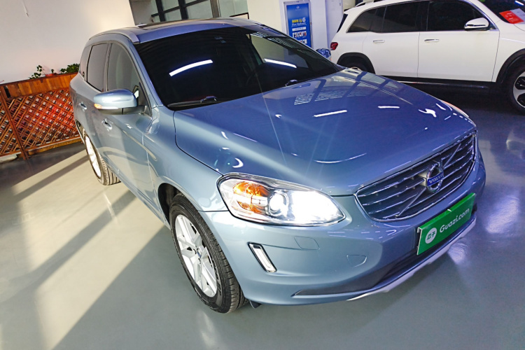 沃尔沃XC60 2017款 T5 智行升级版车身外观3