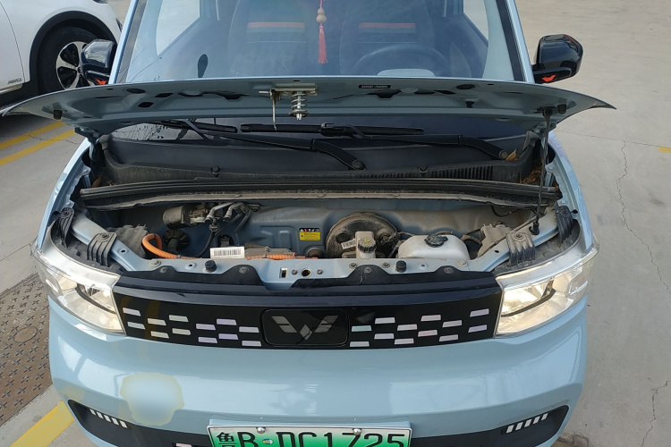 五菱汽车 宏光MINIEV 2022款 悦享款 三元锂机舱底盘24