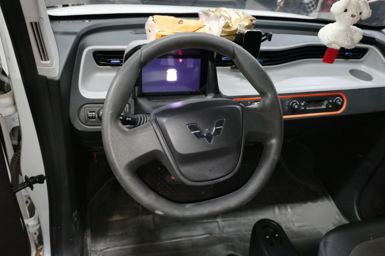 五菱汽车 宏光MINIEV 2022款 悦享款 磷酸铁锂中控内饰13