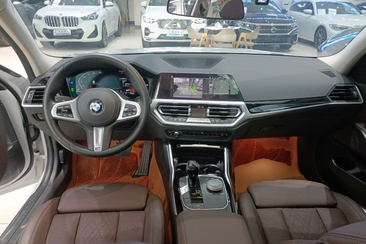 宝马3系 2022款 改款 320Li M运动套装中控内饰12