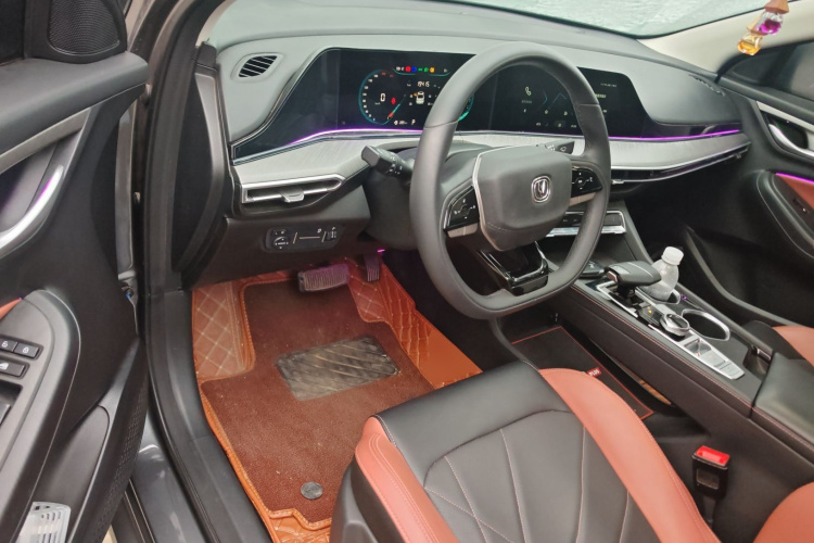 长安 逸动 2022款 PLUS 蓝鲸NE 1.4T GDI DCT尊贵版中控内饰20