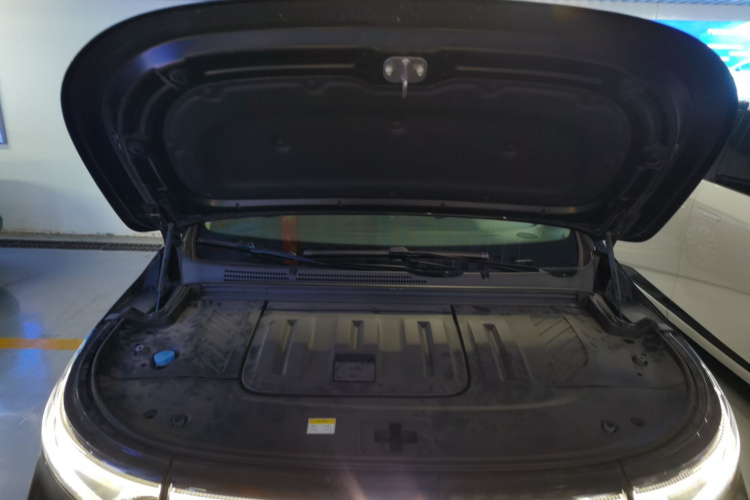 岚图汽车 岚图梦想家 2022款 0碳版 梦+智享包 475km机舱底盘24