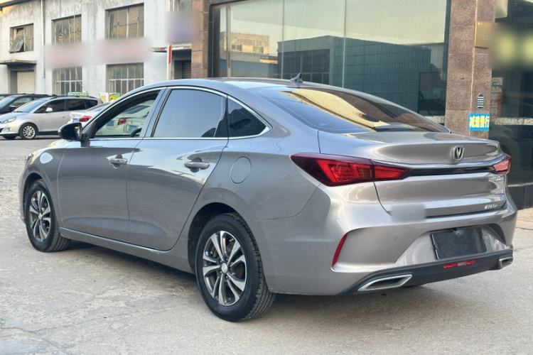 长安 逸动 2020款 PLUS 蓝鲸NE 1.4T GDI DCT尊贵型车身外观6008