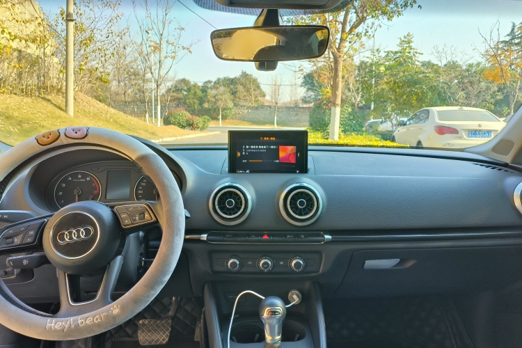 奥迪A3 2017款 Limousine 35 TFSI 时尚型中控内饰7004