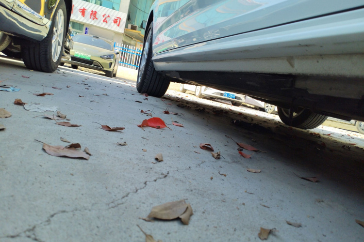 奥迪A4L 2018款 30周年年型 40 TFSI 进取型局部细节9001