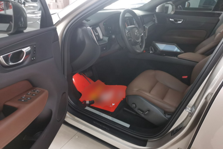 沃尔沃XC60 2024款 B5 四驱智逸豪华版中控内饰20