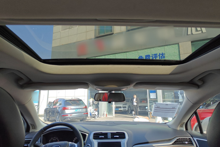 福特 蒙迪欧 2020款 EcoBoost 180 时尚型局部细节22