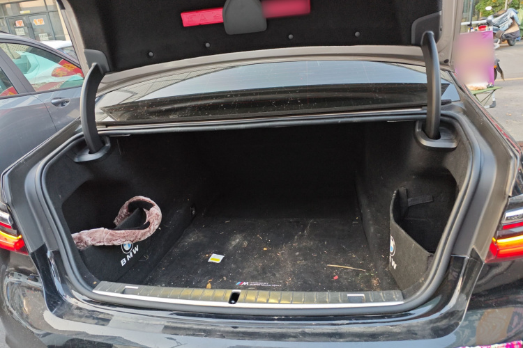 宝马7系 2019款 改款 730Li 豪华套装局部细节23