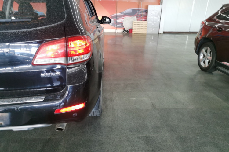 哈弗H6 2015款 升级版 1.5T 手动两驱精英型车身外观6006