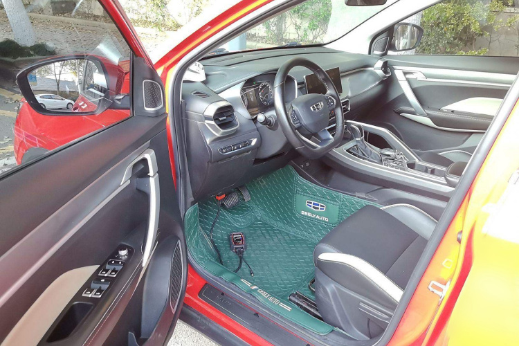 吉利汽车 缤越 2020款 PRO 240T DCT猎手中控内饰7003