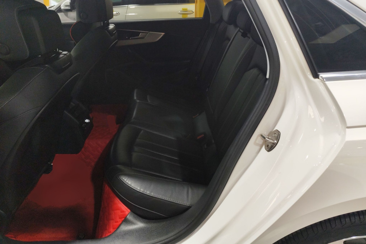 奥迪A4L 2020款 40 TFSI 时尚动感型中控内饰21