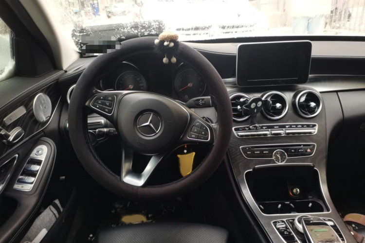 奔驰C级 2018款 C 200 L 运动版 成就特别版局部细节13