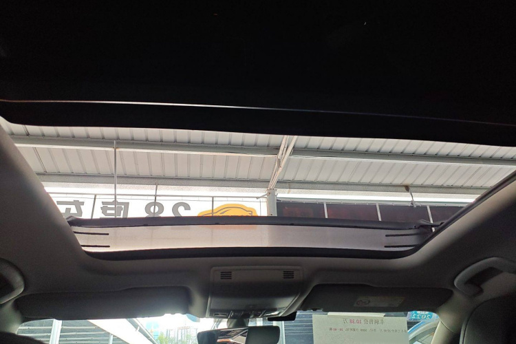 大众 迈腾 2019款 330TSI DSG 豪华型 国VI中控内饰22