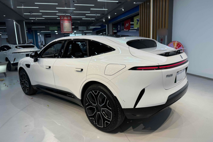 阿维塔11 2022款 长续航双电机版 5座车身外观6011