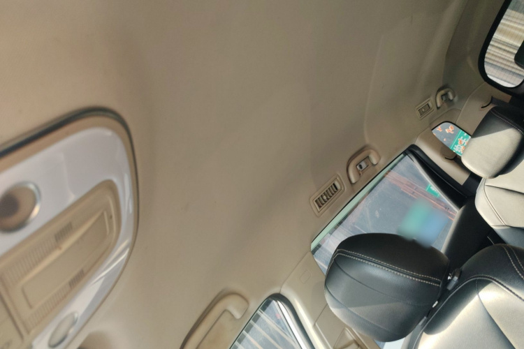 比亚迪 宋MAX 2017款 1.5T 自动智联豪华型 7座中控内饰22