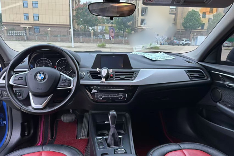 宝马1系 2017款 118i 时尚型中控内饰7004