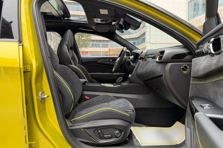 领克03 2020款 03+ 2.0TD 自动驭风版局部细节41