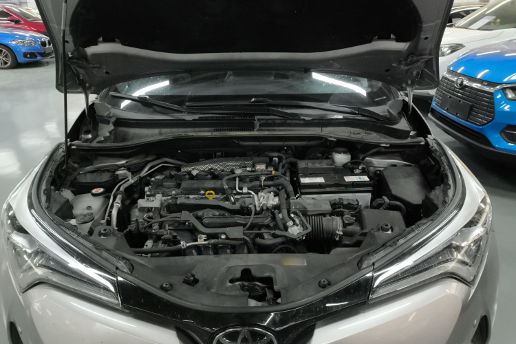 丰田 奕泽IZOA 2020款 2.0L 奕驰版机舱底盘24