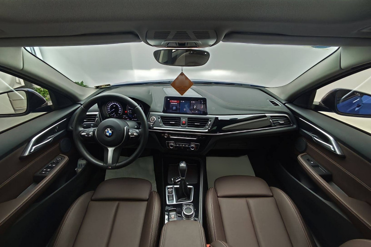 宝马1系 2019款 118i M运动套装中控内饰7006