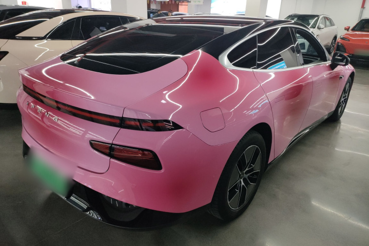 小鹏P7 2023款 P7i 702 Pro车身外观7